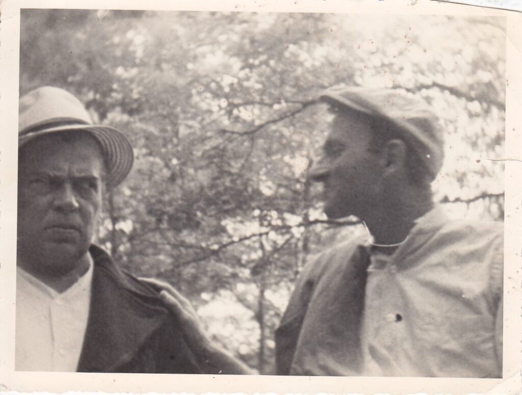 A. Gustaitis, vaidinantis pagal J. Jankaus kūrybą sukurtame filme „Velnio bala“. JAV. Apie 1960 m.