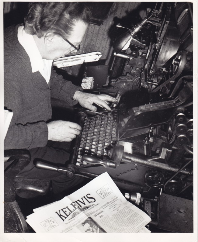 A. Gustaitis „Keleivio“ redakcijoje. Bostonas. 1973 m. Nuotrauka K. Daugėlos