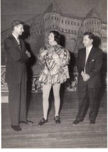 A. Landsbergio pjesės „Vėjas glosniuose“ pastatymas. JAV, 1958 m.