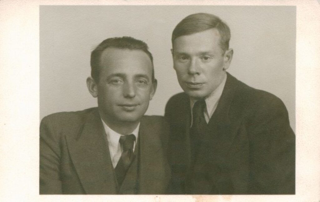 Antanas Miškinis ir Jonas Aistis. Kaunas, 1935 m.