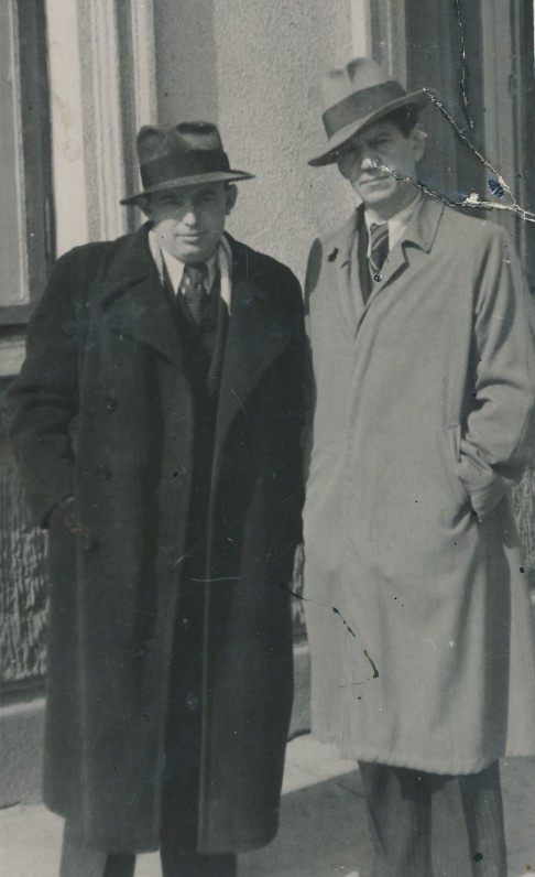 Antanas Miškinis ir Kazys Binkis. J. Paleckio foto. Apie 1938 m.