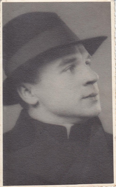 Apie 1935 m.