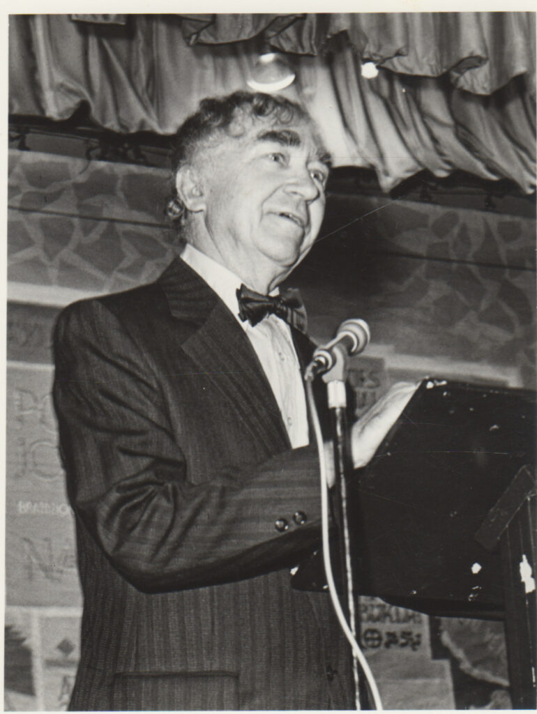 B. Brazdžionis literatūros vakare Los Andžele. 1975 m.
