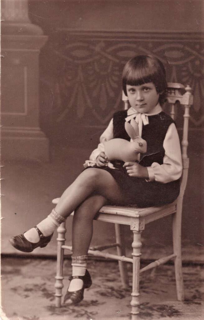 Birutė Pūkelevičiūtė. Kaunas, 1934 m.