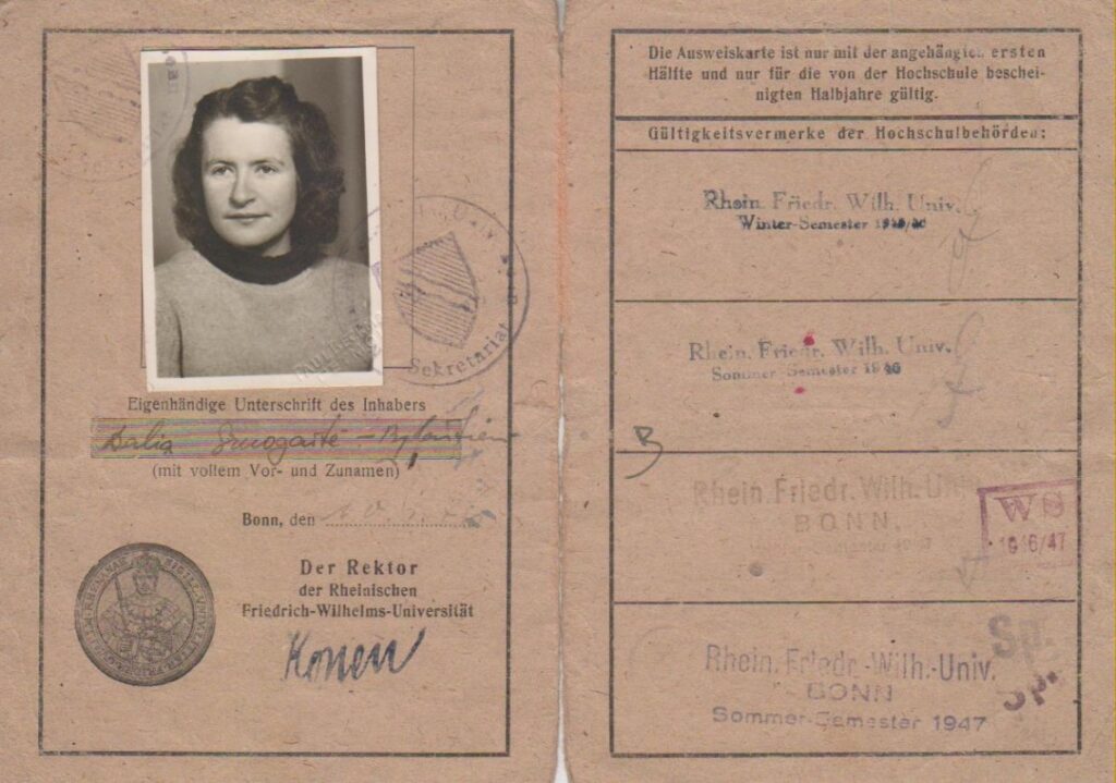 Bonos universiteto studentės pažymėjimas. 1946 m.