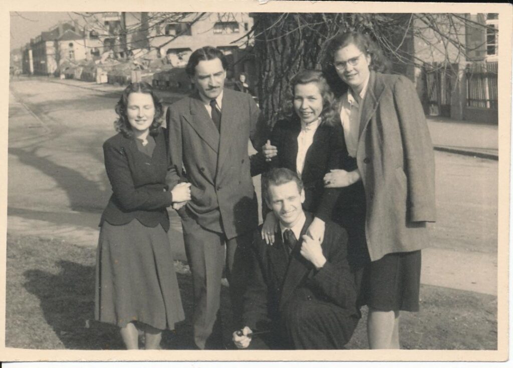 D. Kaupienė, M. Katiliškis, Z. Nagytė, O. Stikliūtė, J. Kaupas. Freiburgas, 1949 m.