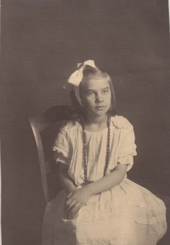 Danutė Lipčiūtė. Apie 1923 m.