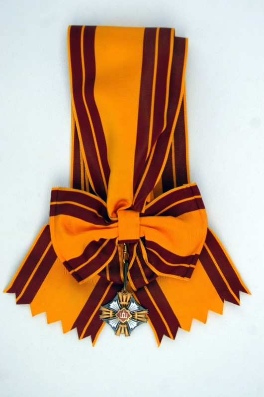 Didžiojo Lietuvos kunigaikščio Gedimino I laipsnio ordinas. 1998 m.