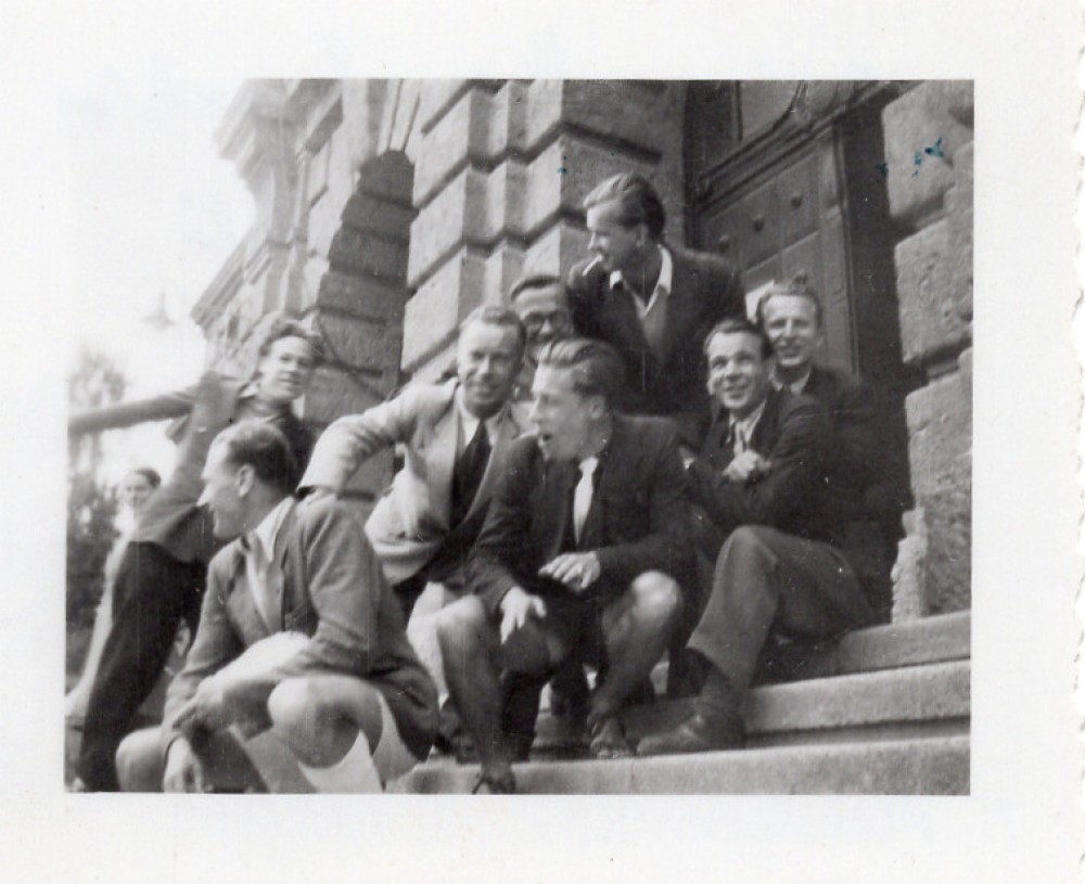 Grupė studentų prie Insbruko universiteto, 1948 m. H. Nagys pirmas kairėje