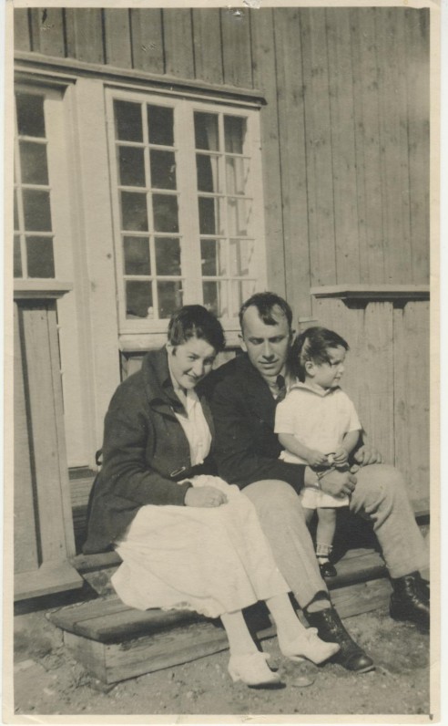 J. Savickis su žmona Ida ir sūneliu Algirdu. Kopenhaga, 1921 m.