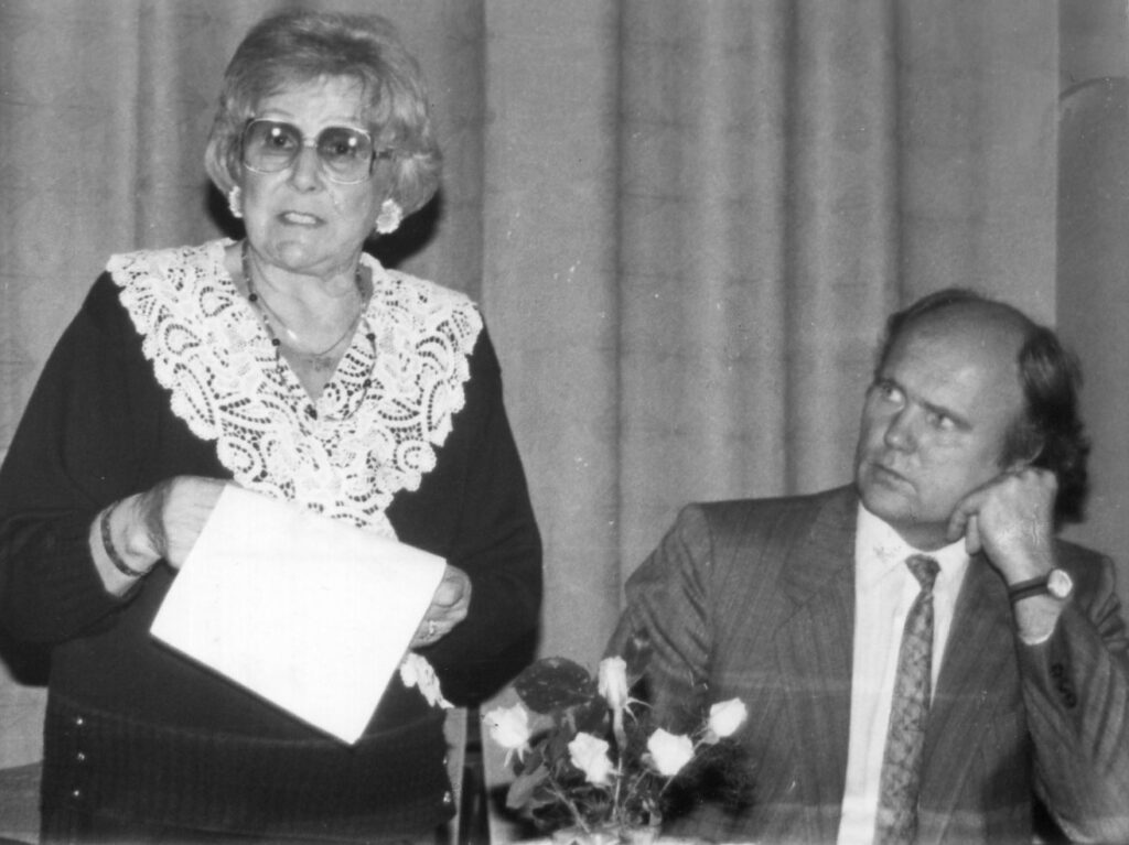 J. Švabaitė, V. Sventickas renginio metu Vilniuje. 1991 m.