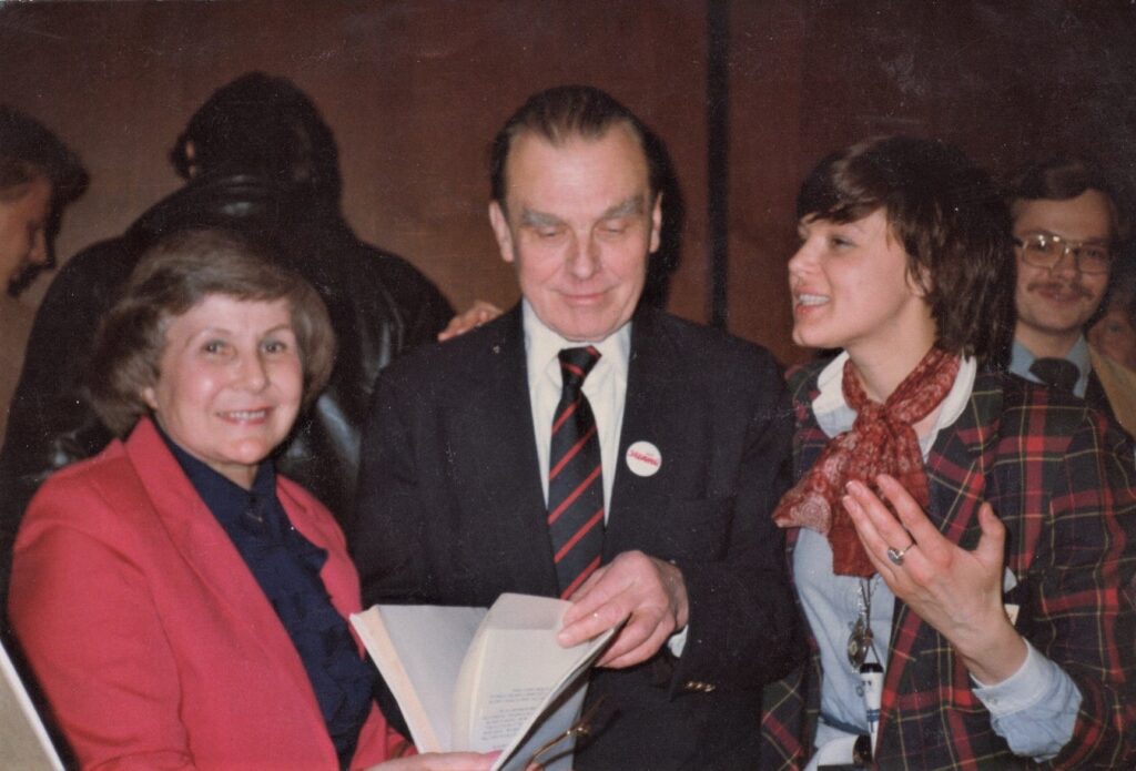 J. Švabaitė su Č. Milošu ir V. Rakauskaite-Štromiene. JAV, 1985 m.