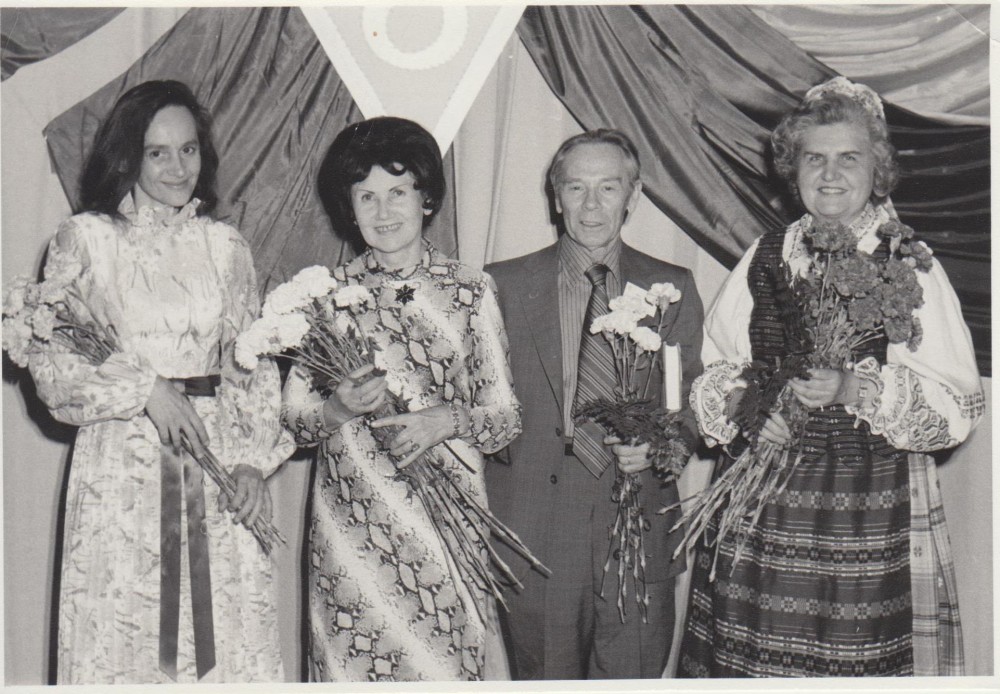 Kauno „Aušros“ gimnazijos mokinių ir mokytojų suvažiavimo Toronte proga. 1971 05 30. A. Kepalaitė, K. Grigaitytė, J. Aistis, G. Tulauskaitė