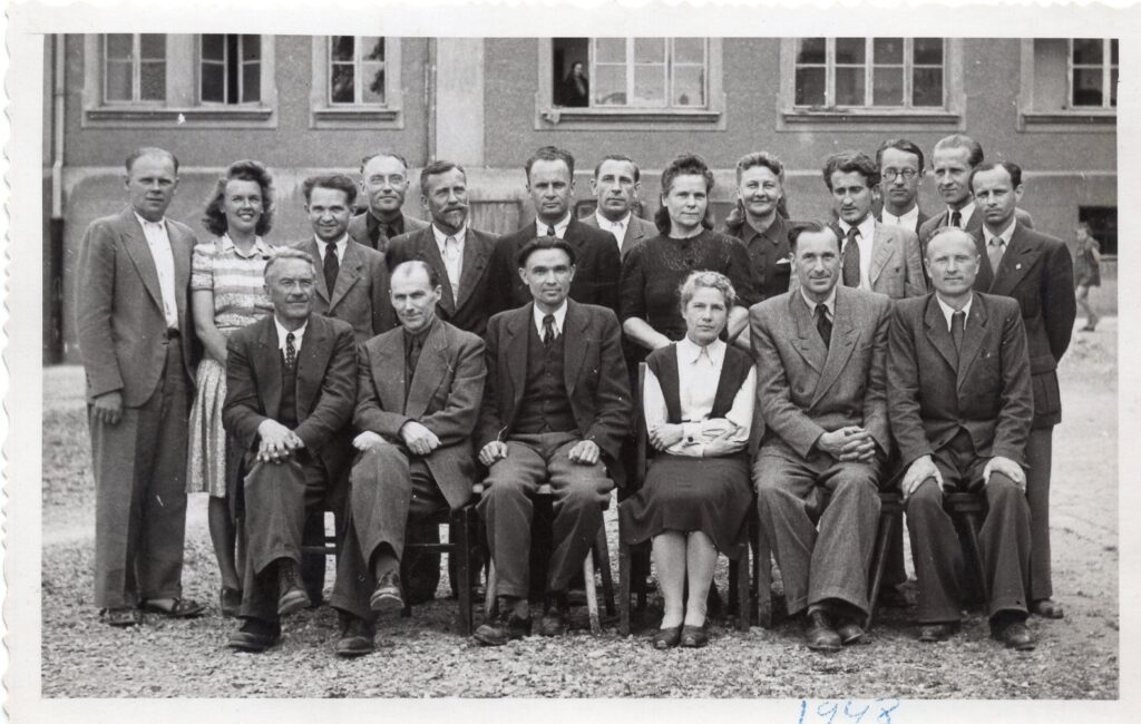 Kempteno lietuvių Maironio vardo gimnazijos pedagogų taryba. 1948 m.