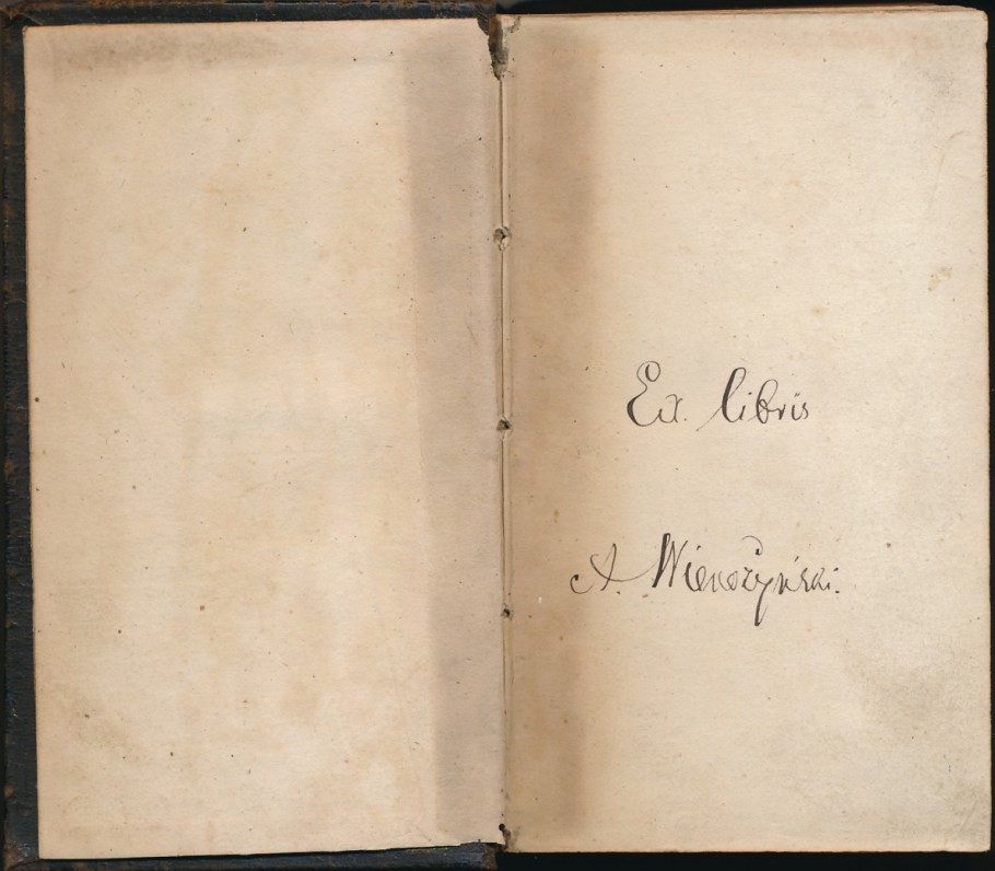 Knygos „Breviarium Romanum“ priešlapyje esantis A. Vienažindžio įrašas juodu rašalu liudija šios knygos priklausomybę poetui