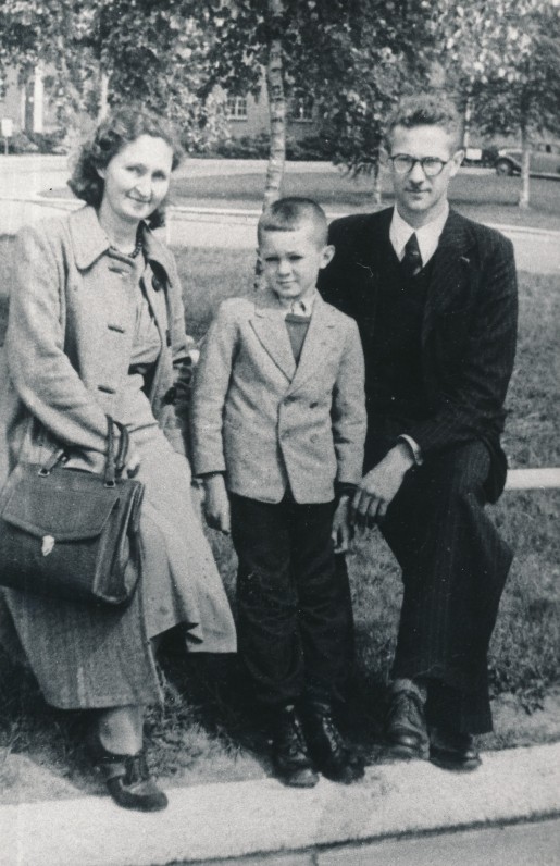 Laivo į JAV belaukiant. Vokietija, 1949 m.