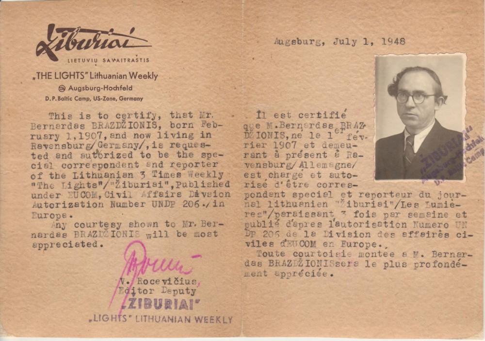 Lietuvių savaitraščio „Žiburiai“ pažyma anglų ir prancūzų kalbomis, kad B. Brazdžionis yra korespondentas. Augsburgas 1948 m. liepos 1 d.