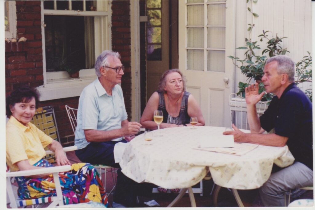 M. Jonynienė, J. Blekaitis, I. Gražytė-Maziliauskienė, V. A. Jonynas. Montrealis. 1990 m.