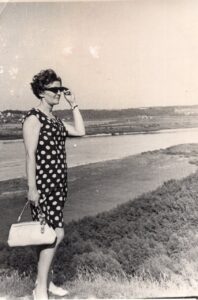M. Macijauskienė prie Nemuno. Kaunas, 1968 m. P. Karpavičiaus nuotrauka MLLM 13929