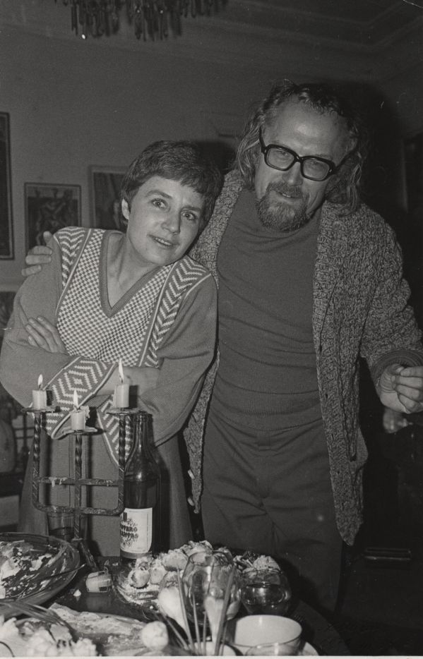 M. Martinaitis ir vargonininkė, kompozitorė R. Mikėnaitė-Balakauskienė. 1979 m. gruodis. Fotografas A. Kunčius