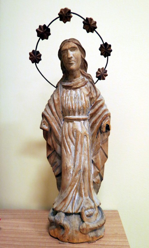 Madona – Švč. Mergelė Maloningoji, 19 a., iš Kupiškio apylinkių, medis. Aukštis – 31 cm