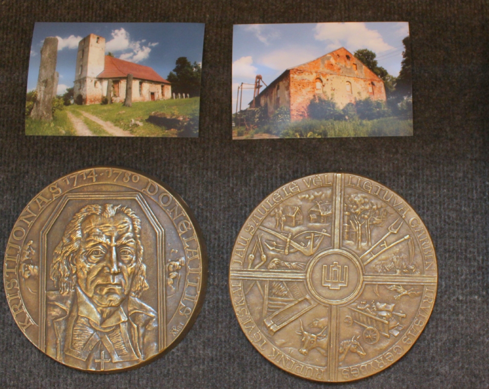 Medalis, skirtas K. Donelaičio 275-osioms gimimo metinėms. Skulpt. Petras Gintalas. 1988 m.