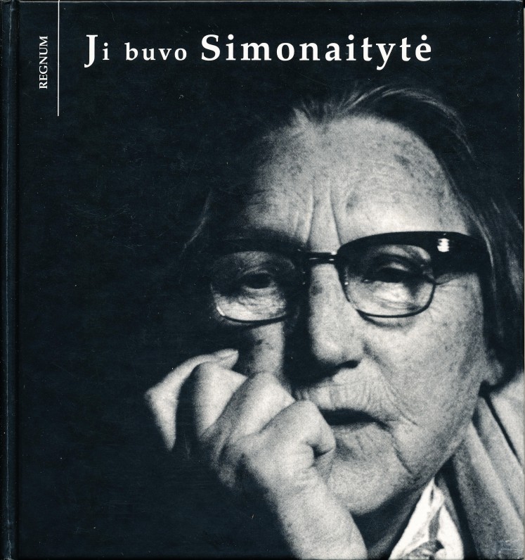 Ona Pajedaitė „Ji buvo Simonaitytė“. Knygą išleido Regnum fondas. Vilnius. 1997 m.