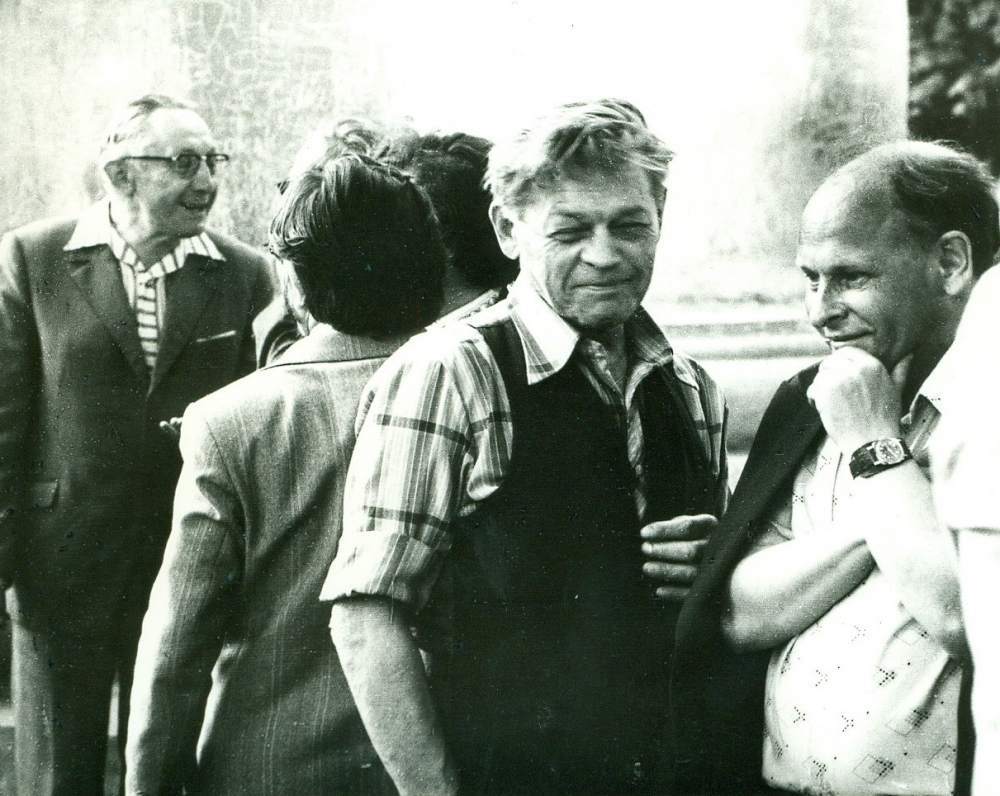 P. Širvys, J. Strielkūnas ir kiti Poezijos pavasario renginio metu. 1978 m.