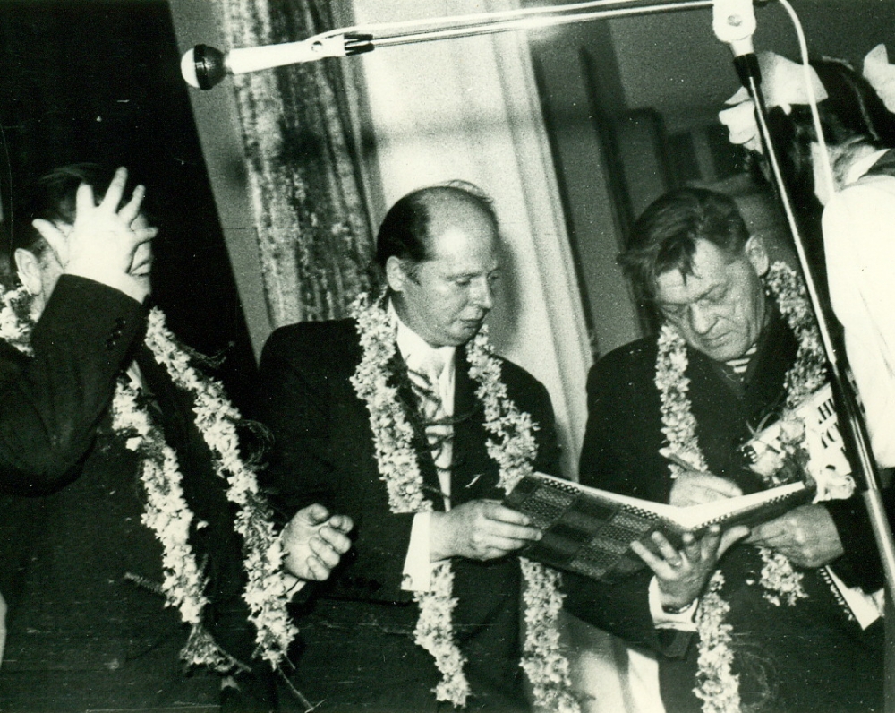 P. Širvys, V. Paltanavičius (viduryje) ir J. Šiožinys poezijos vakare Utenos centrinėje bibliotekoje. Utena, 1974 m. J. Juodvalkio nuotrauka