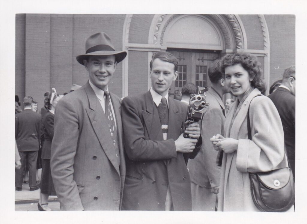 Paulius Jurkus, Jonas Mekas, Galina Macelytė. Bruklinas, 1953 m.