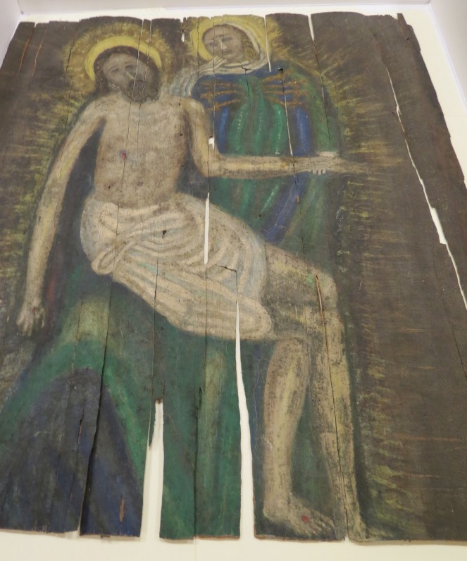Paveikslas „Pieta – Marija ir Kristus“. Tapyta, manoma, ant beržo žievės (tošies). Aukštis 63 cm, plotis 54 cm. Sukūrimo metai ir vieta nežinoma