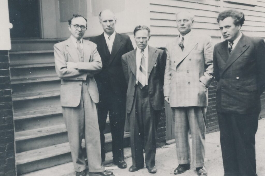 Pirmoji Lietuvių rašytojų draugijos valdyba JAV. 1950 m. B. Brazdžionis, S. Santvaras, J. Aistis, F. Kirša