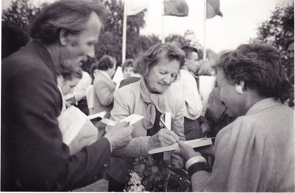 Poezijos pavasario metu. Vilnius, 1992 m.
