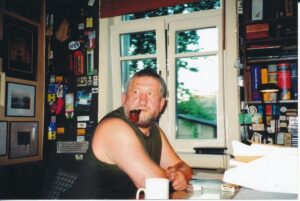 Prie lango nuolat kas nors prieidavo… Nuotr. Z. Baltrušio