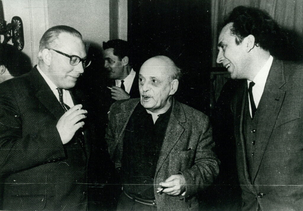 K. Donelaičio 250-mečio jubiliejaus dienos. V. Mozūriūnas, rusų poetas Pavelas Antokolskis (1896–1978) ir Vacys Reimeris. Maskva, 1964-01-27. – RMM Mp 4997