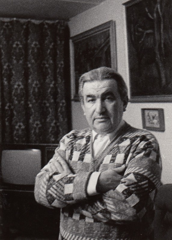 Rašytojas savo namuose Vilniuje. Apie 1989 m. A. Žižiūno nuotrauka