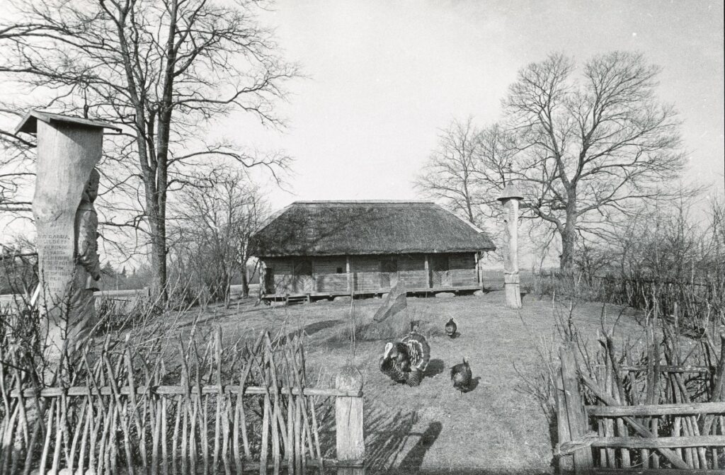 S. Daukanto gimtinė Kalviai. Nuotr. R. Rakausko.1986 m.