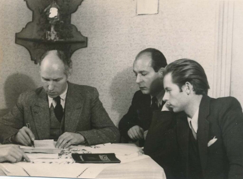 S. Santvaras, H. Radauskas, A. Nyka-Niliūnas. Freiburgas, 1947 m.