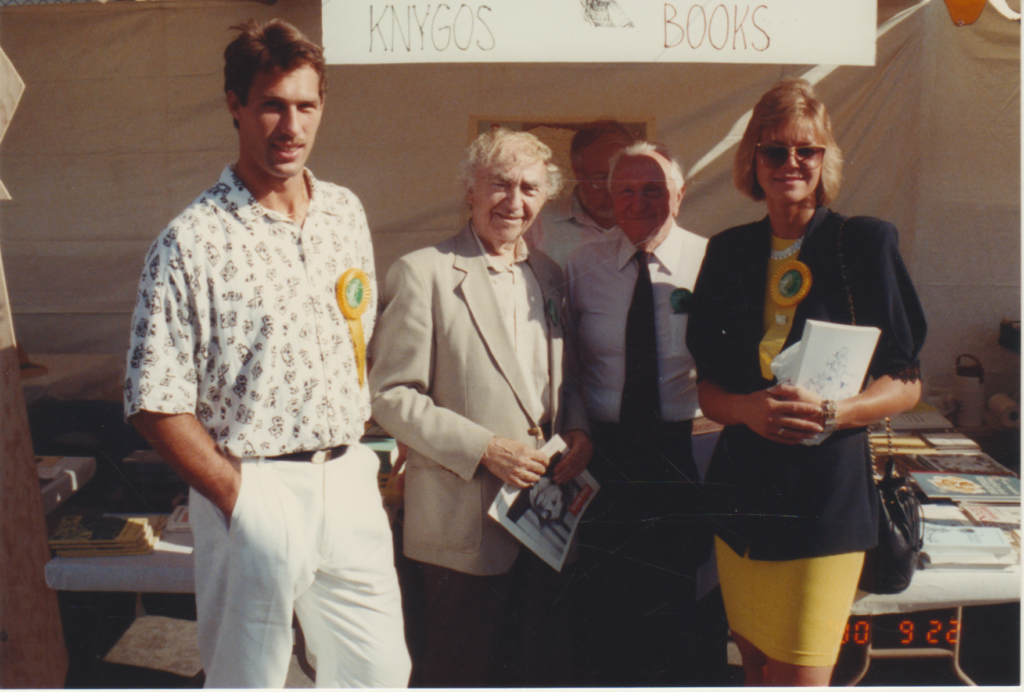 Š. Marčiulonis, B. Brazdžionis, A. Skirius, I. Marčiulionienė Lietuvių dienų šventėje . Los Andželas. 1990 m.