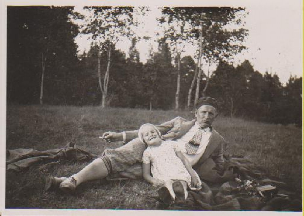 Su dukra Dalia. Pažaislis, 1929 m.
