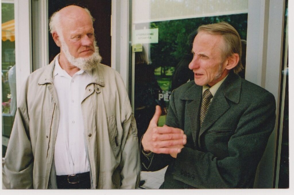 Su rašytoju J. Apučiu. Apie 1998 m. Z. Baltrušio nuotr.