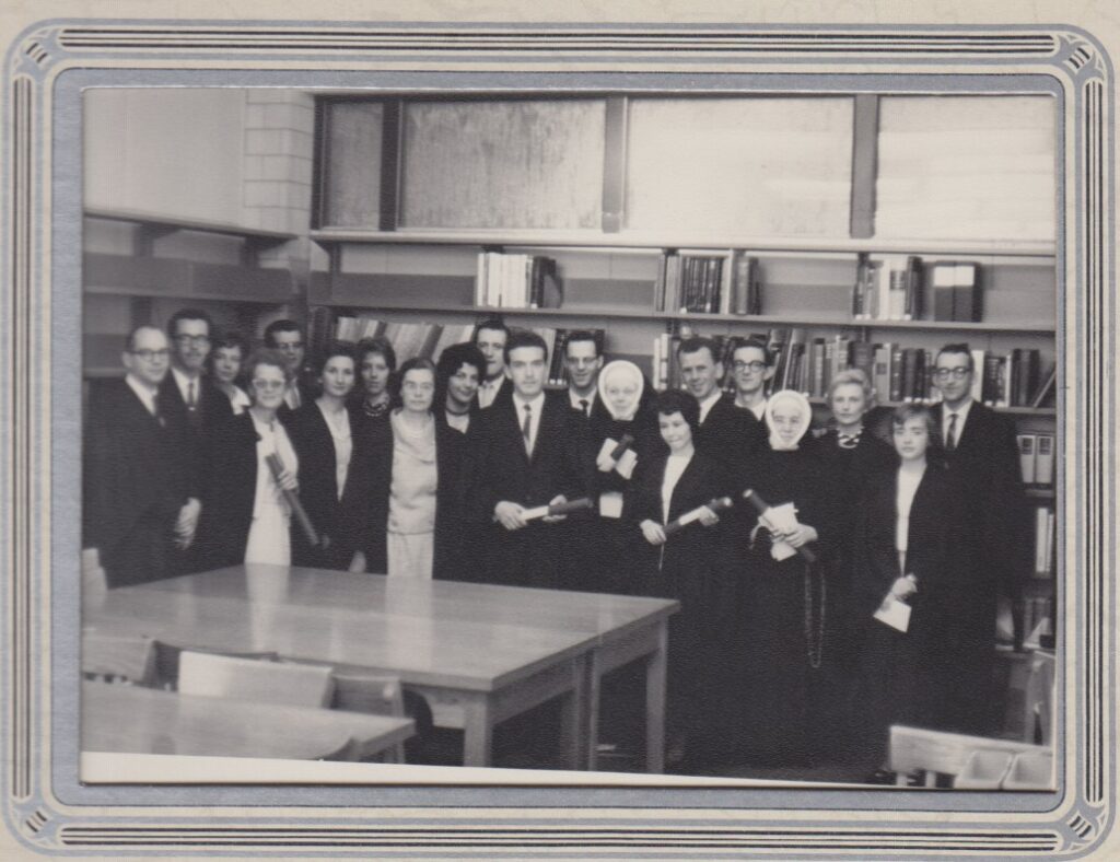 Su studentais bibliotekininkais Montrealio universitete. 1963 m.