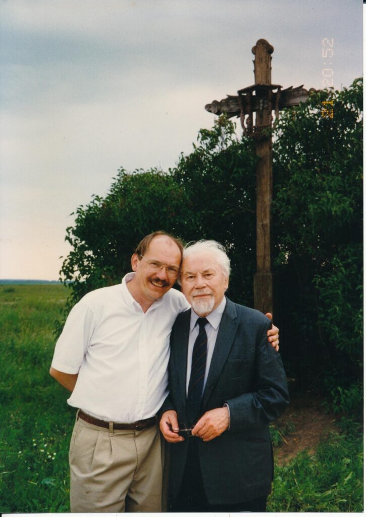 Su sūnumi Jurgiu tėviškėje, Alvite. Apie 2004 m.