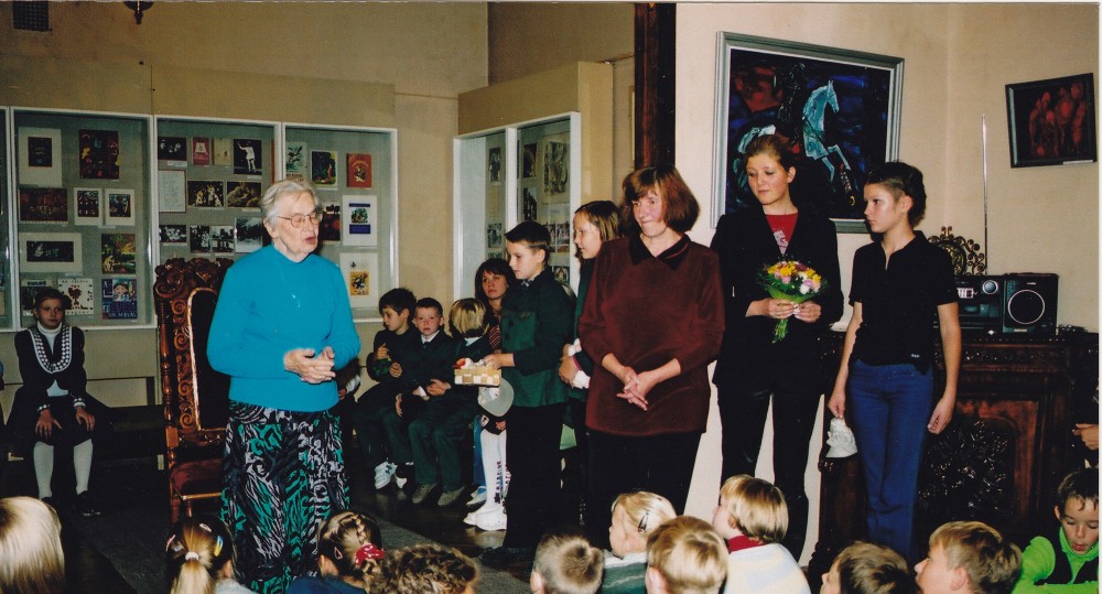 Susitikimas su D. Lipčiūte-Augiene Vaikų literatūros muziejuje. Kaunas, 2001 m. rugsėjo 11 d.