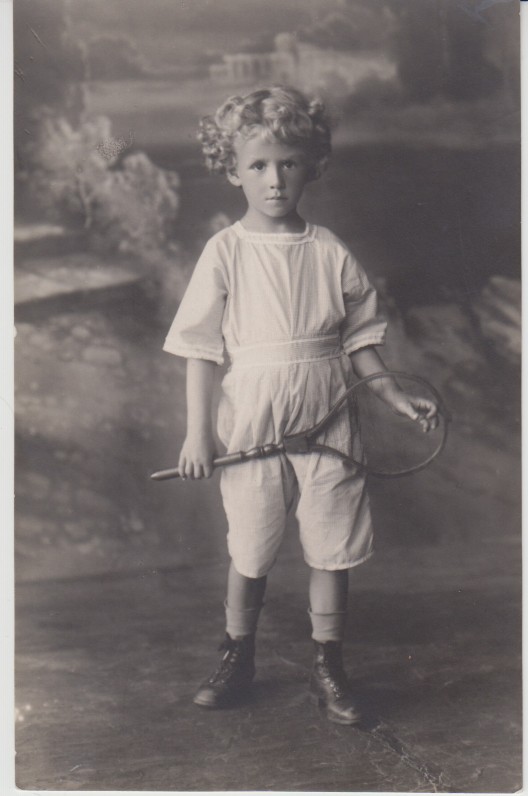 V. Jonynas – „Vyturiukas“. Tokiu švelniu vardu buvo vadinamas namiškių ir artimųjų. Kaunas. 1922 m.