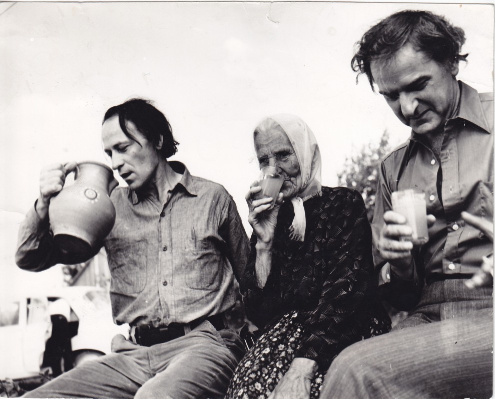 Viešnagės Lietuvoje metu. J. Mekas, mama Elžbieta, brolis Adolfas. 1971 m.