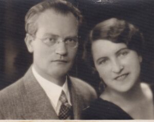 Vincas Mykolaitis-Putinas ir Emilija Kvedaraitė. 1935 m.