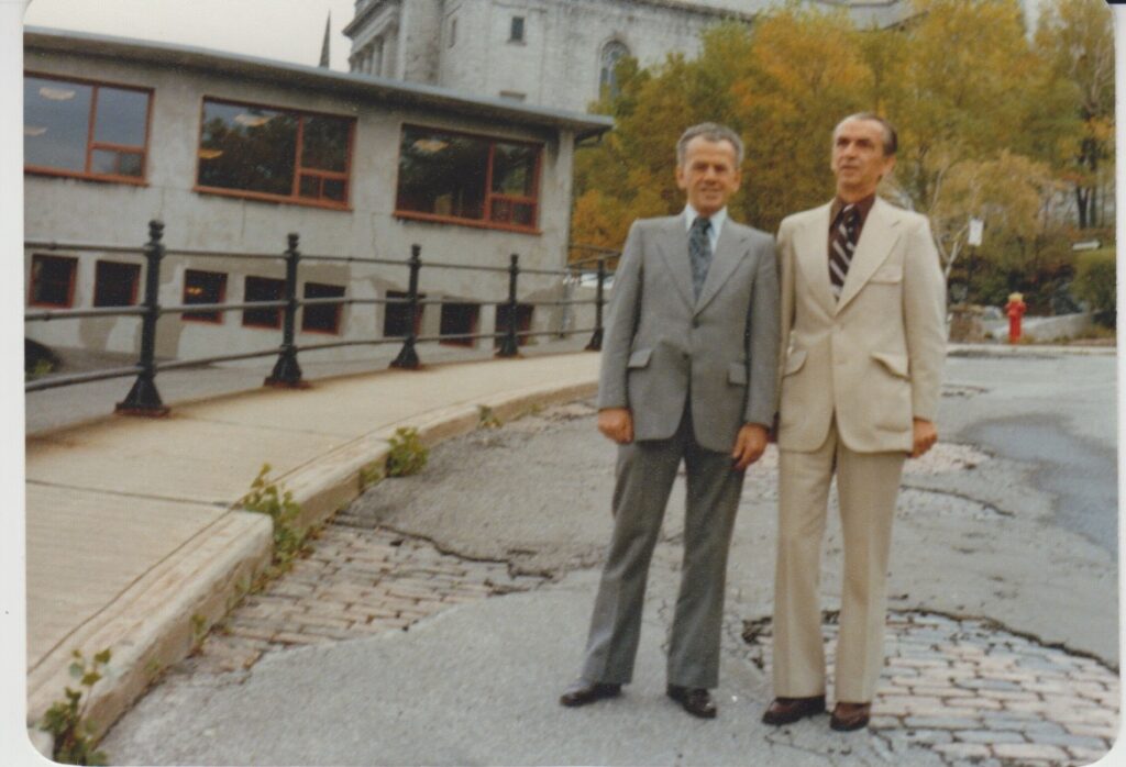 Vytautas su broliu Kęstučiu. Montrealis. Apie 1980 m.
