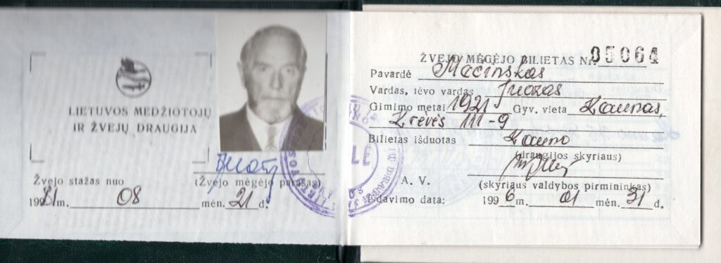 Žvejo mėgėjo bilietas, išduotas J. Mečinskui